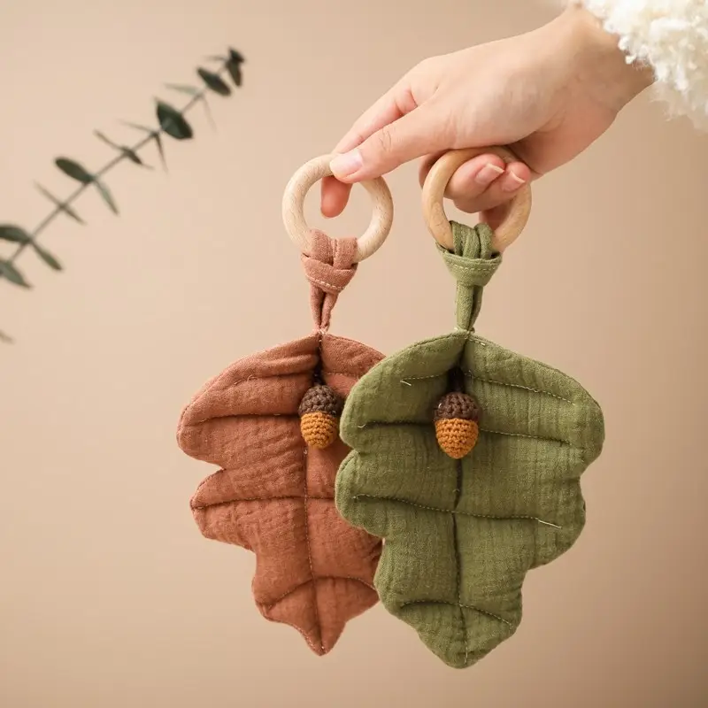 Annie & Charles® teether ACORN Montessori